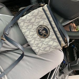 Michael kors purse